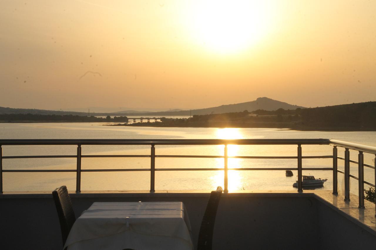 Senar Otel Ayvalı Buitenkant foto